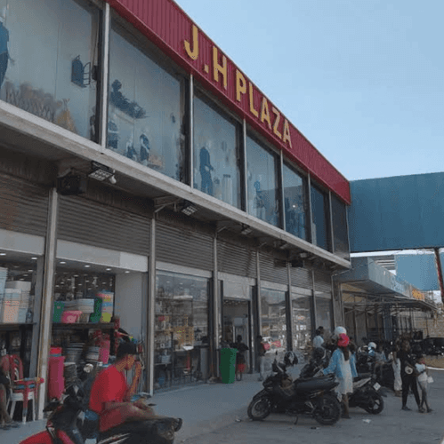 J.H PLAZA